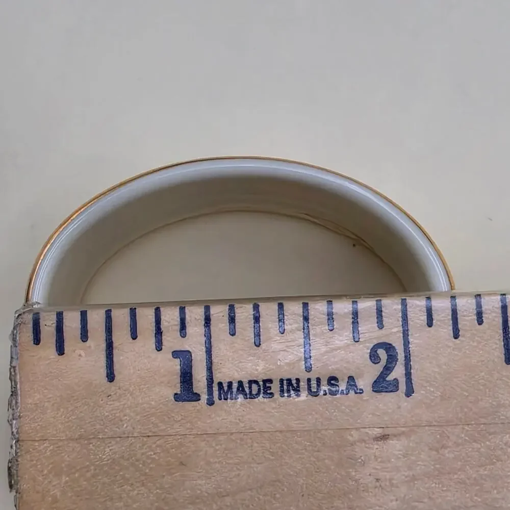 Lenox Winter Greetings Napkin Ring Set of 4 Ivory Porcelain Holly Berry Gold Rim